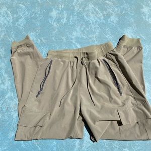 Women’s hiking joggers